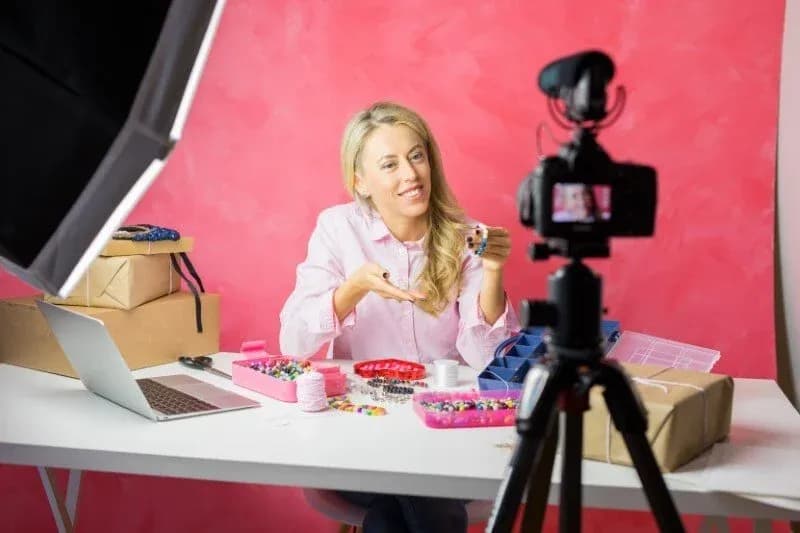 Ile zarabia youtuber? Zaskakujące fakty o dochodach twórców